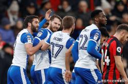 开云体育登录入口-雄伟沙尔克大胜，迈向联赛冠军之路！的简单介绍