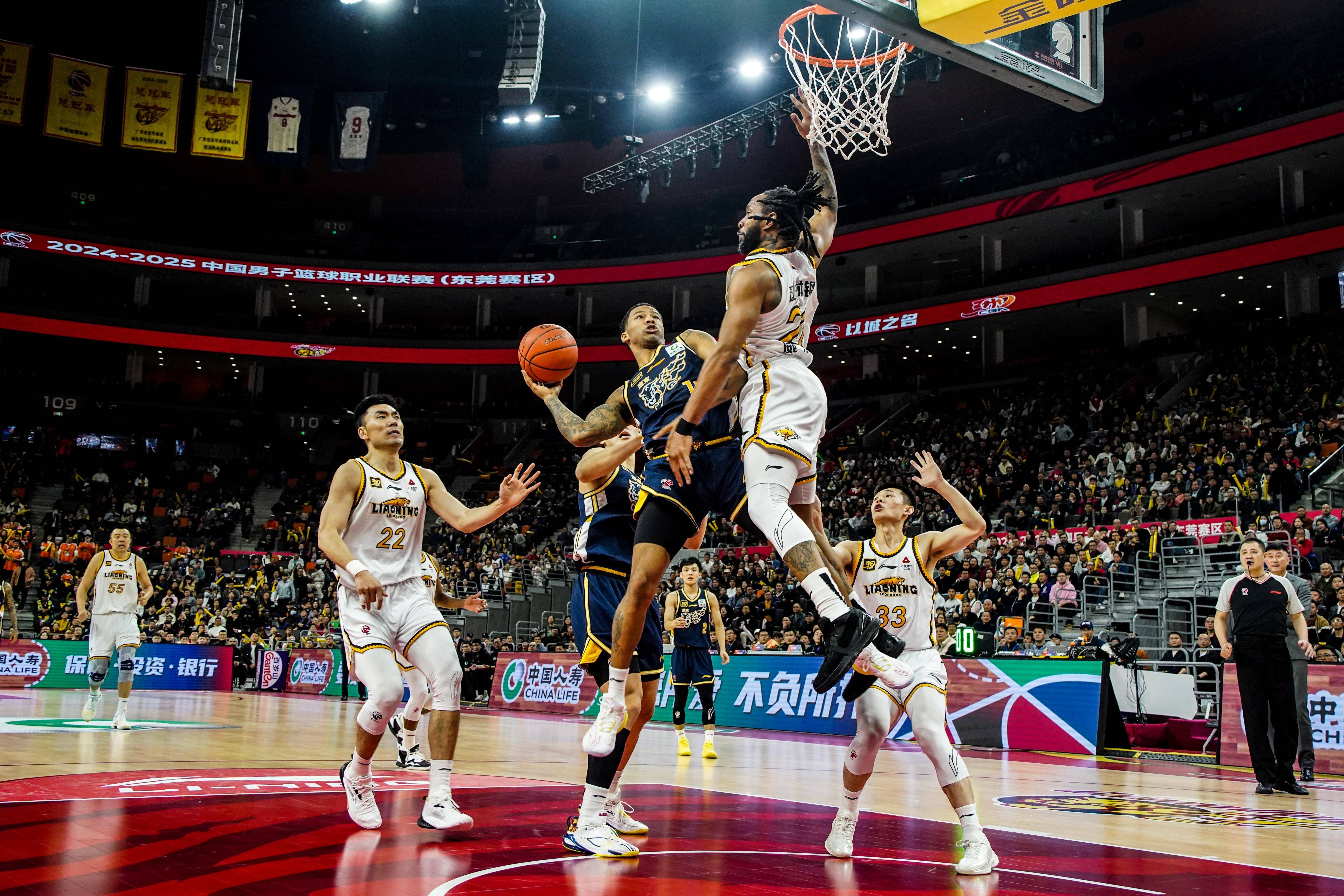 关于2023-2024CBA半决赛战火延续！广东队以惊人表现横扫对手晋级决赛的信息