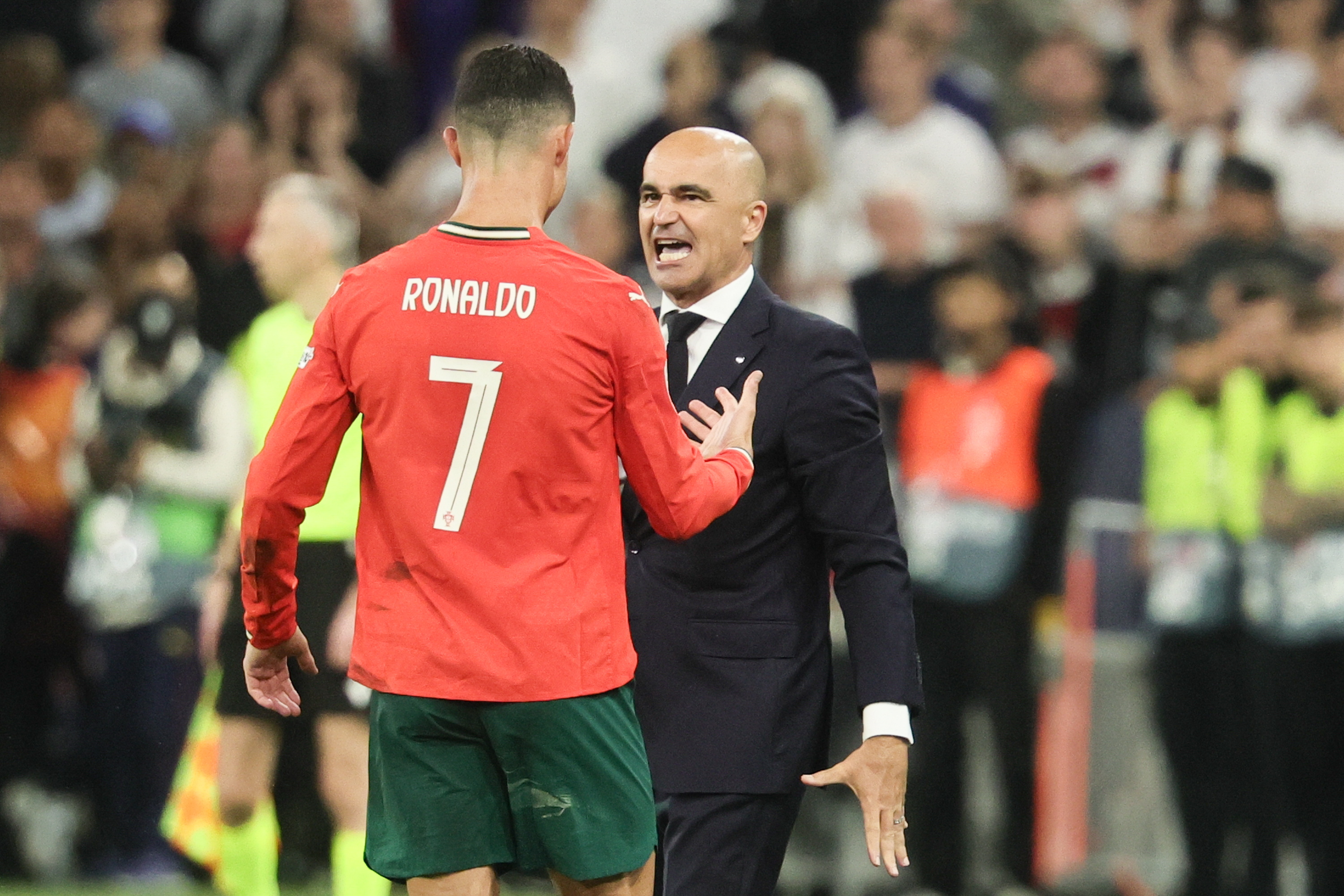 葡萄牙大逆转晋级欧国联四强,荷兰队惨遭淘汰的简单介绍 葡萄牙大逆转晋级欧国联四强,荷兰队惨遭淘汰的简单介绍