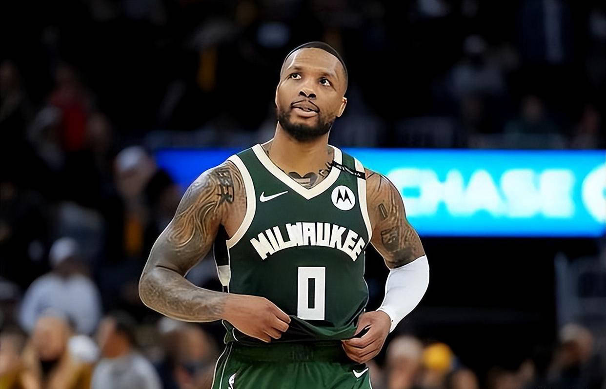 开拓者压倒黄蜂，利拉德持续火热的简单介绍