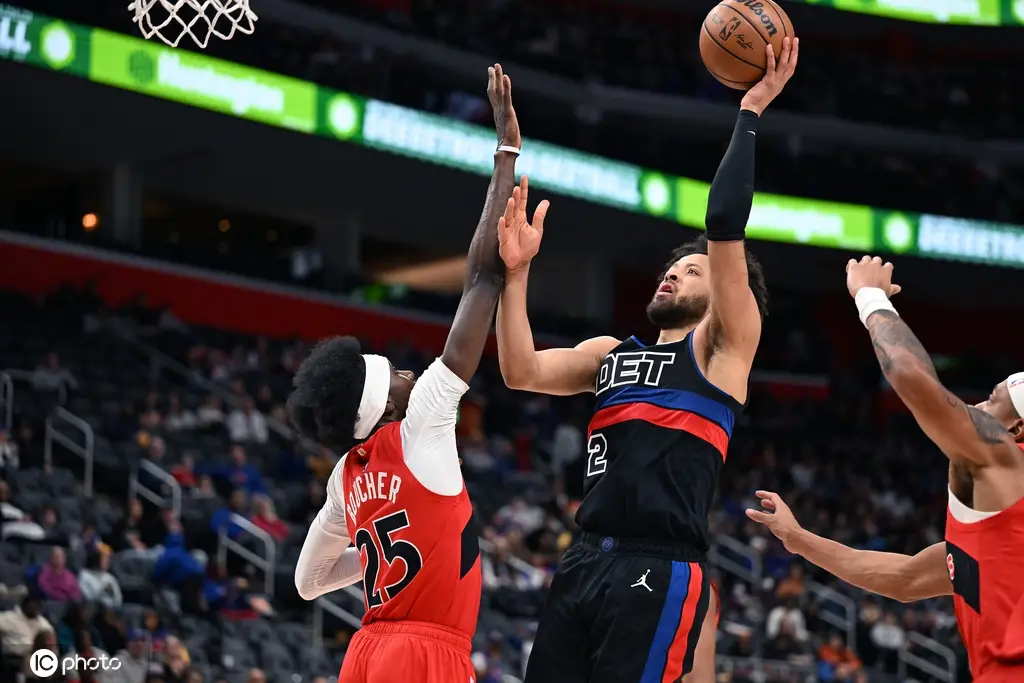 关于猛龙主场大胜独行侠，终结连败的信息