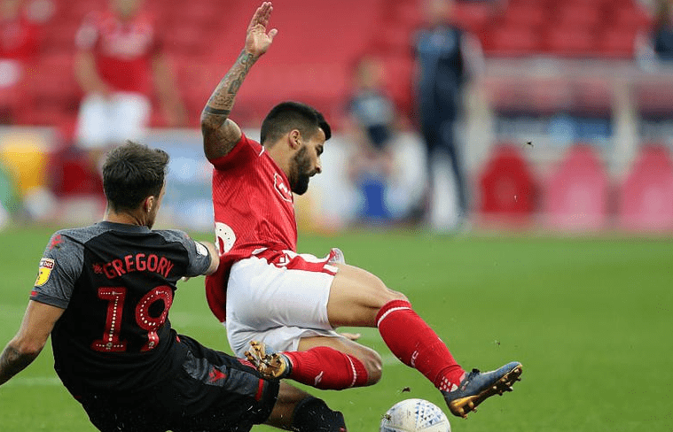 关于斯旺西客场小胜巴恩斯利，英冠升级前景看涨的信息