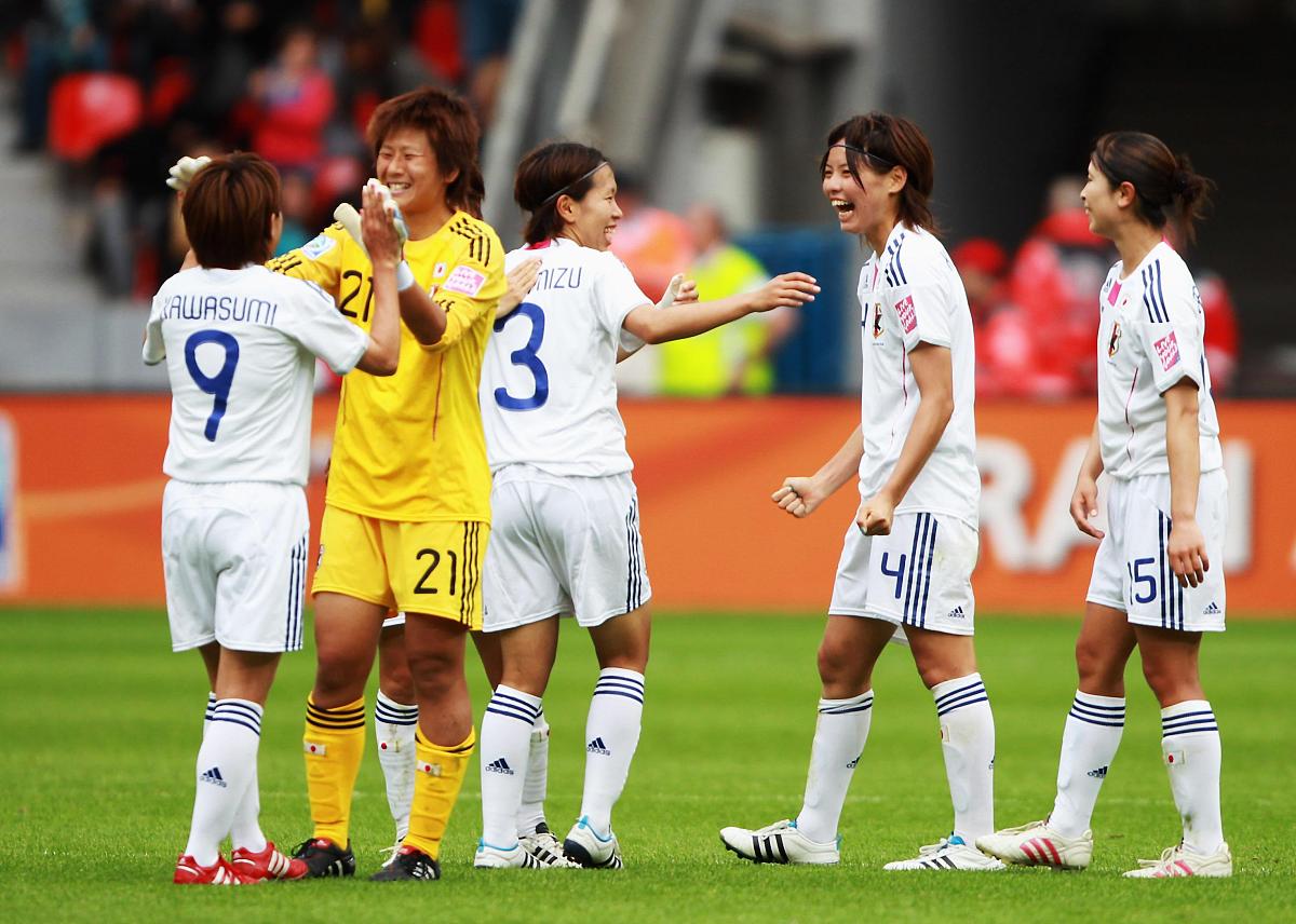 精彩瞬间:日本女足国家队获得国际冠军奖杯!的简单介绍 精彩瞬间:日本女足国家队获得国际冠军奖杯!的简单介绍