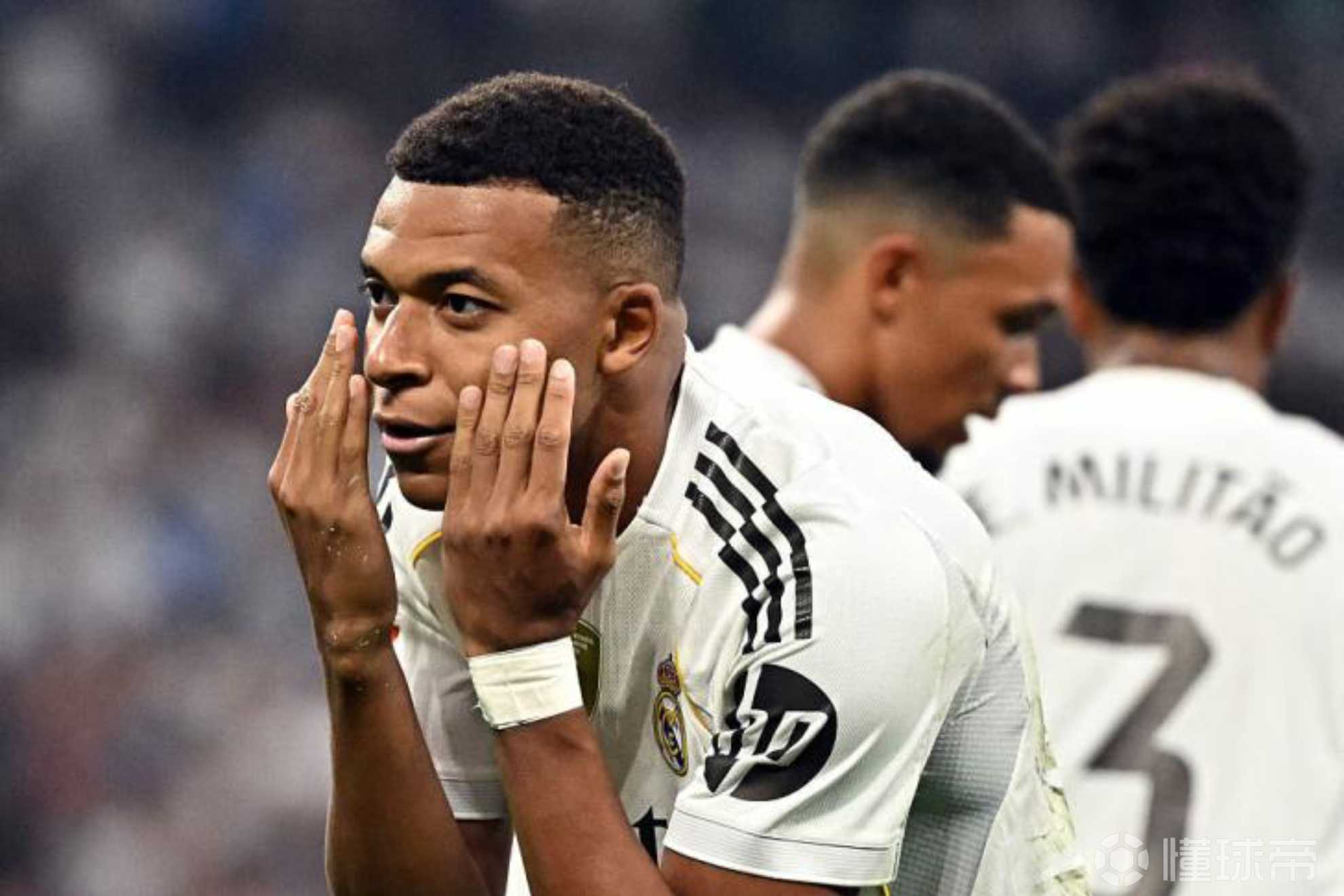 皇马世纪进球，拉科鲁尼亚告急