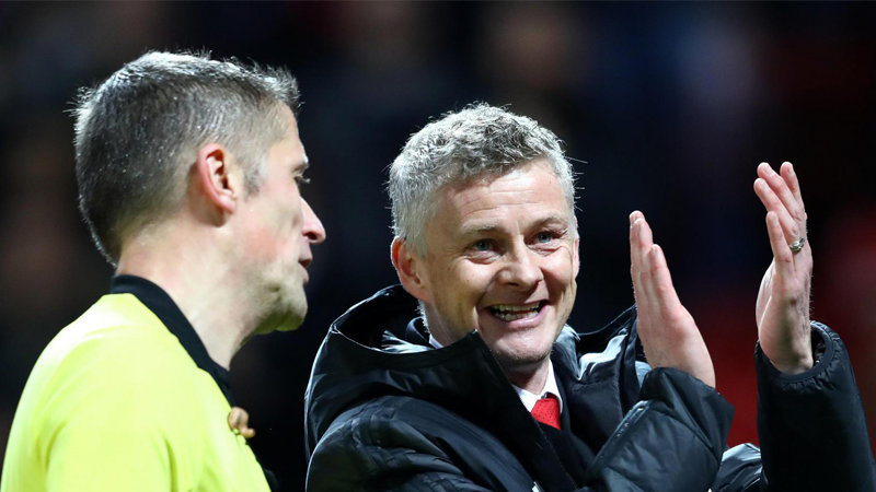 曼联胜出,索尔斯克亚重振雄风 曼联胜出,索尔斯克亚重振雄风