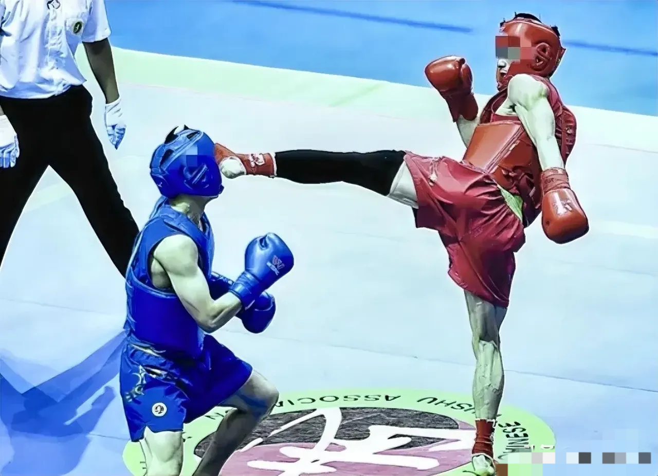 叙利亚拳击选手击倒对手，晋级半决赛